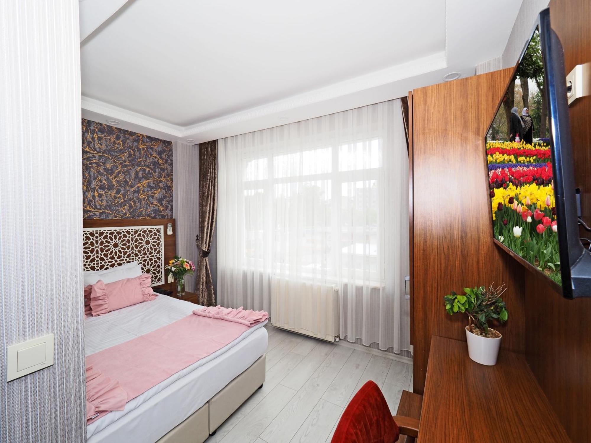 Nobel Old Town - Special Category Отель